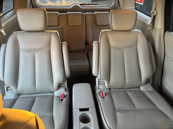2012 Nissan Quest