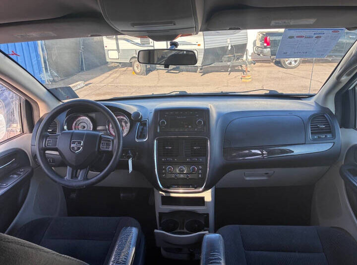 2017 Dodge Grand Caravan SE - Photo 17